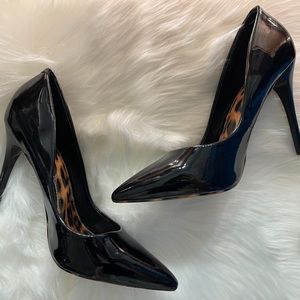 Azalea Wang shiny black pumps. Leopard interior and sole.
